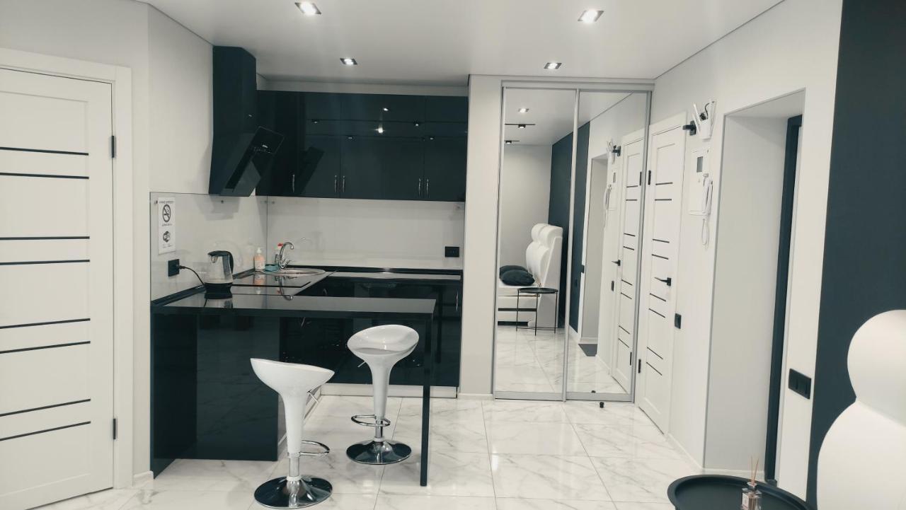 Apartment Vip апартаменты. центр, проспект мира 35